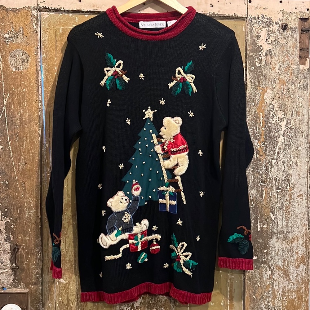 Christmas Sweater Drop - Victoria Jones Christmas bears sweater